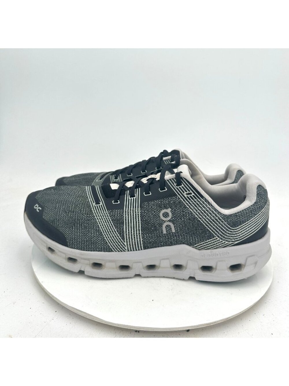 On Cloudgo Swiss Engineering Men Size 12.5 55.98634 Grey White Running Shoes